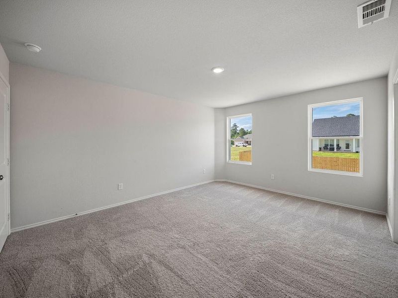 Spacious, unfurnished interior of a new home in Stoney Ridge, Hudson (Image 13).