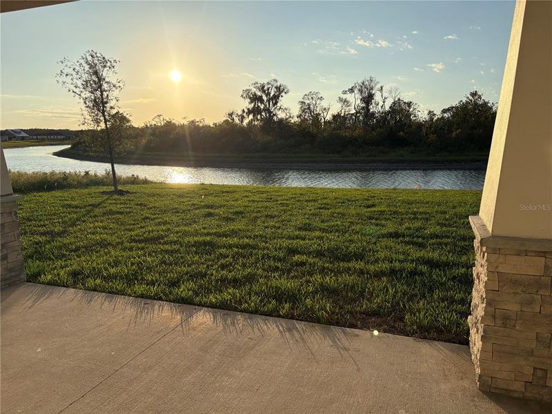 Exterior details and patio area of a home in , Auburndale (Image 4).