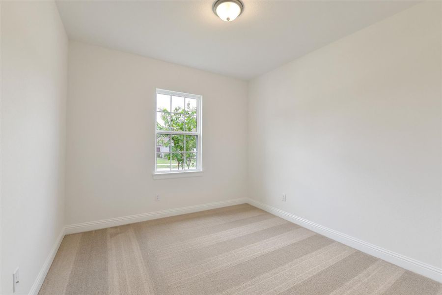 Spacious, unfurnished interior of a new home in , Conroe (Image 27).