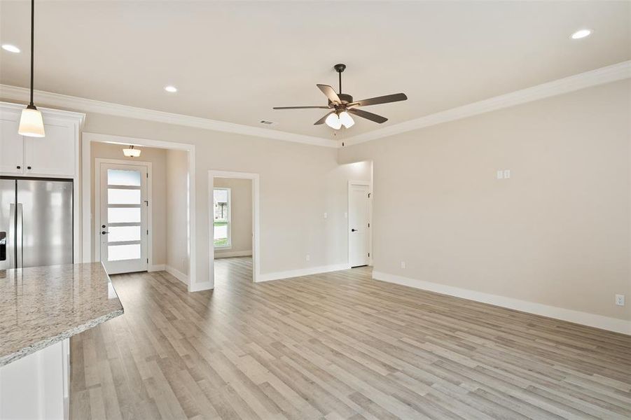 Spacious, unfurnished interior of a new home in , Mabank (Image 16).