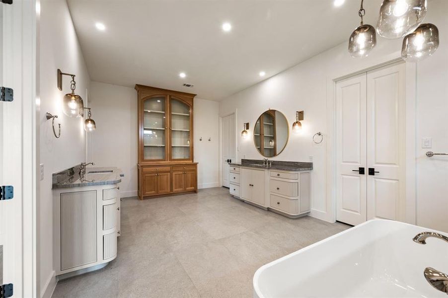 Furnished interior view inside a new home in The Resort on Eagle Mt. Lake, Fort Worth (Image 8).