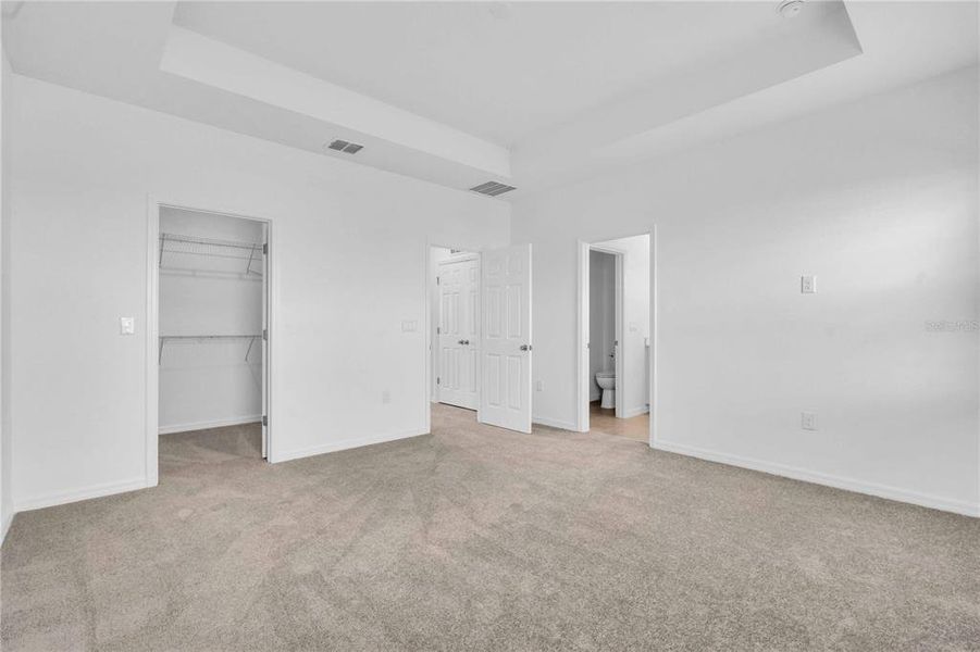 Spacious, unfurnished interior of a new home in The Residences at Emerson Park, Apopka (Image 12).