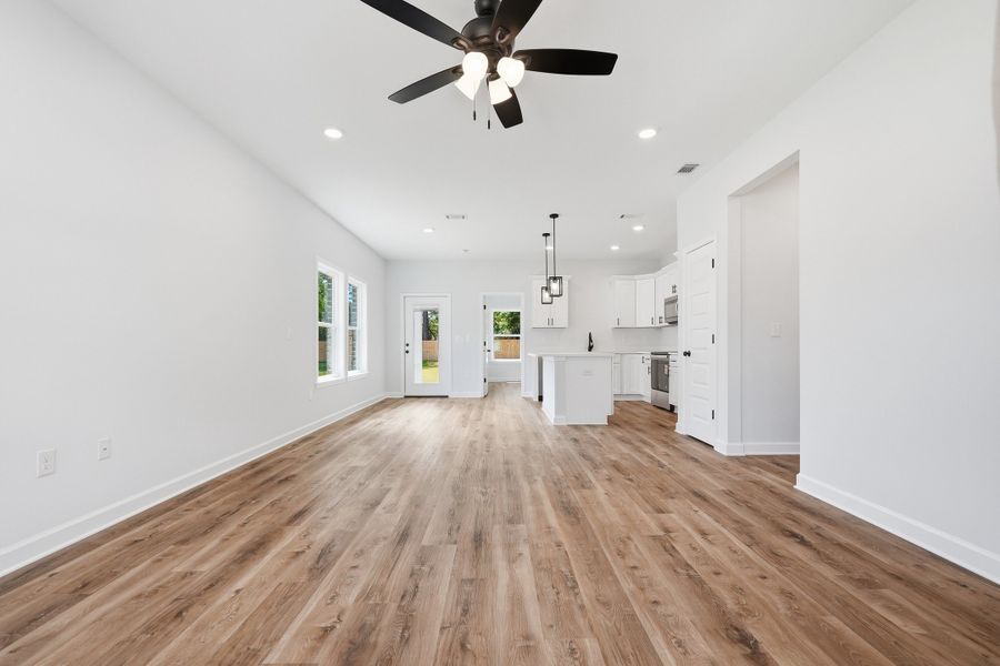 Spacious, unfurnished interior of a new home in McCarthy Estates, Defuniak Springs (Image 24). Spacious, unfurnished interior of a new home in McCarthy Estates, Defuniak Springs (Image 24).