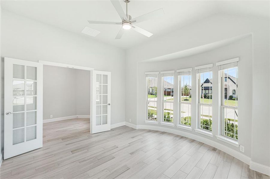 Spacious, unfurnished interior of a new home in Hayes Crossing, Midlothian (Image 16).