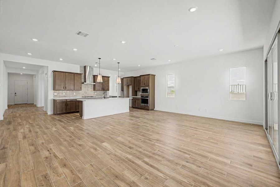 Spacious, unfurnished interior of a new home in Frontera, Surprise (Image 7). Spacious, unfurnished interior of a new home in Frontera, Surprise (Image 7).