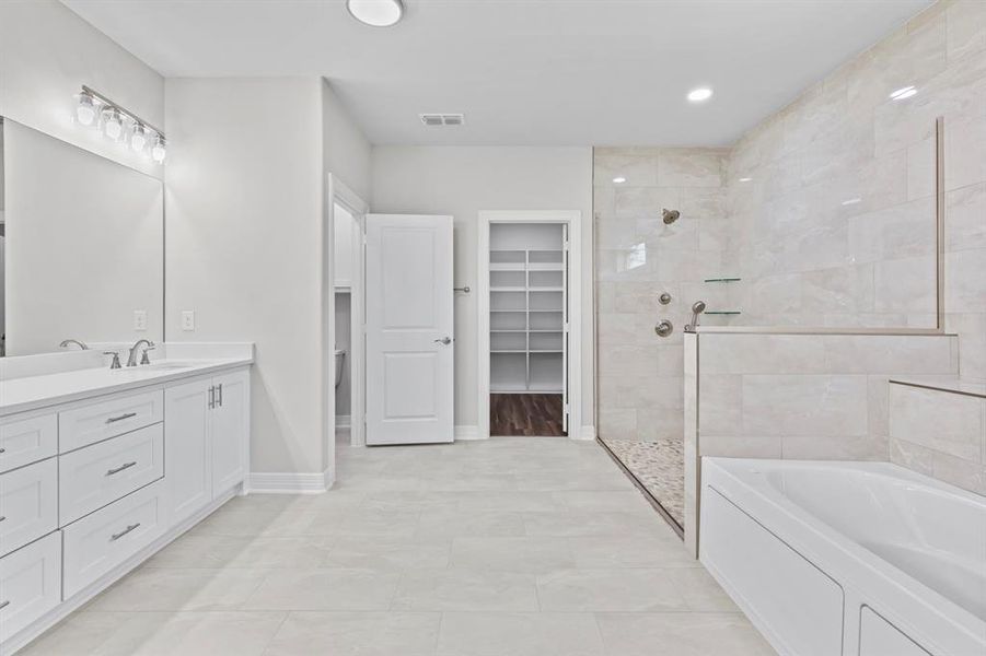 Furnished interior view inside a new home in , Lindale (Image 9).