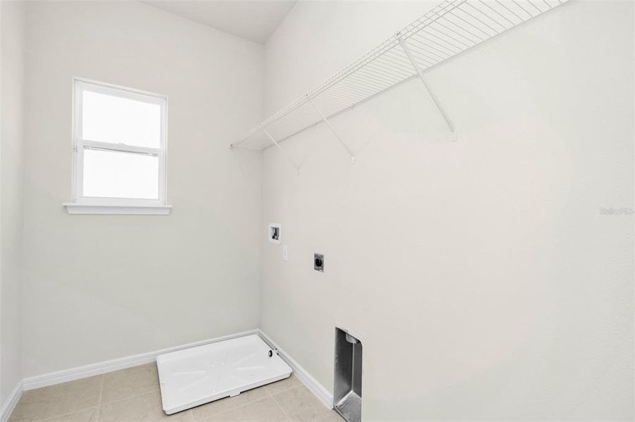 Image 39 of a home in Weslyn Park.