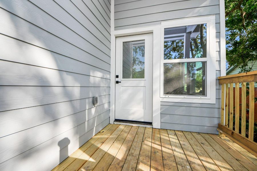 Exterior details and patio area of a home in , Houston (Image 4).