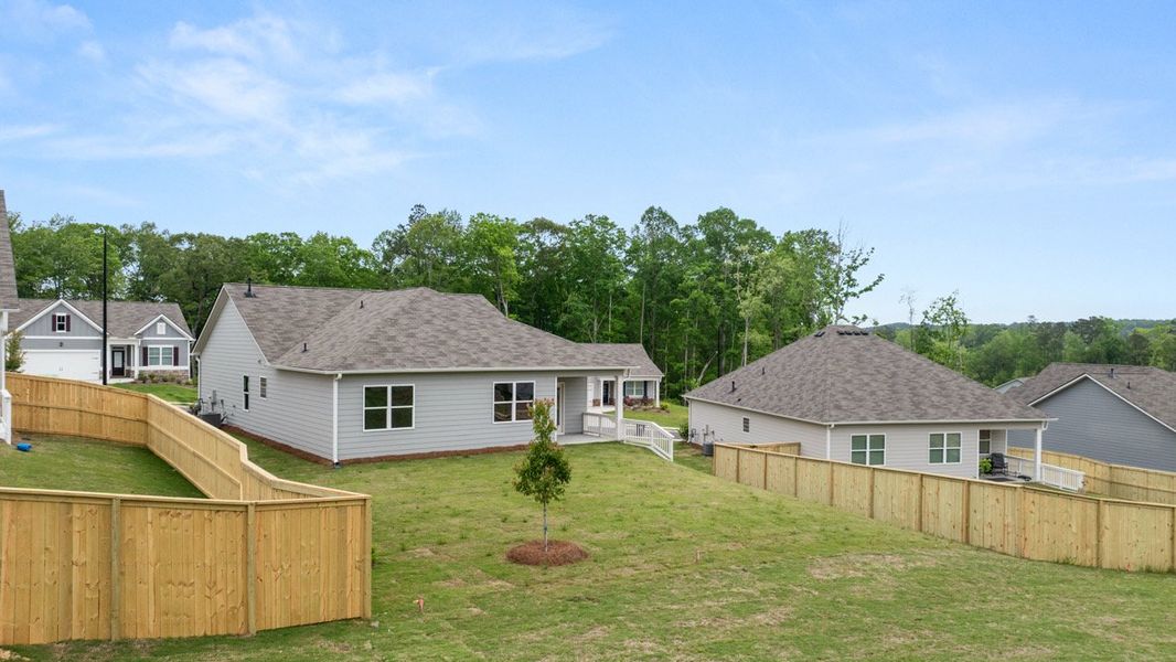 Representative exterior details of a home built from the CALI by D.R. Horton in Lost Creek, Dallas (Image 4).