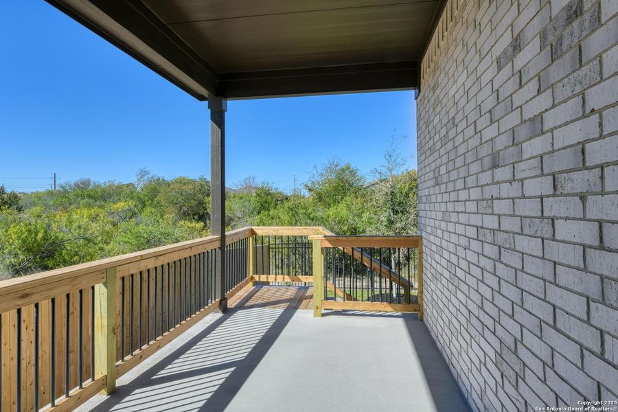 Exterior details and patio area of a home in Arcadia Ridge, San Antonio (Image 21). Exterior details and patio area of a home in Arcadia Ridge, San Antonio (Image 21).