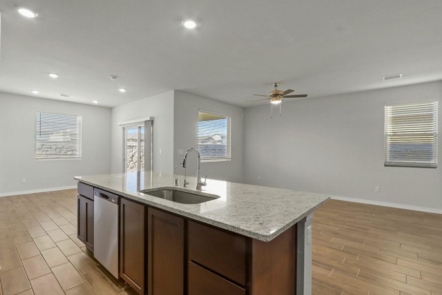 Representative furnished interior of a home built from the Texas Sage by View Homes in Campo Del Sol, El Paso (Image 3). Representative furnished interior of a home built from the Texas Sage by View Homes in Campo Del Sol, El Paso (Image 3).