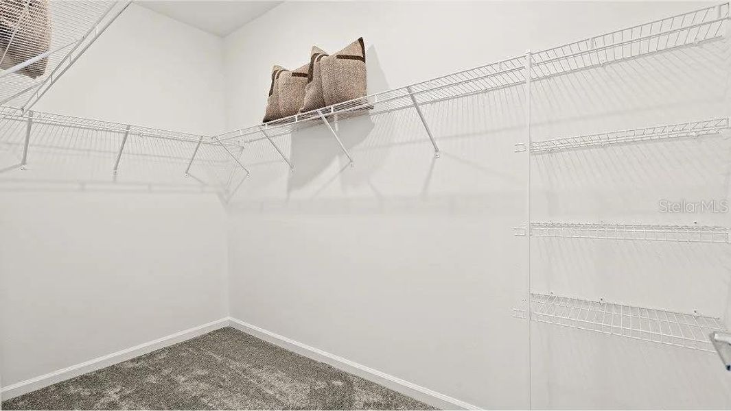 Spacious, unfurnished interior of a new home in , Debary (Image 16).