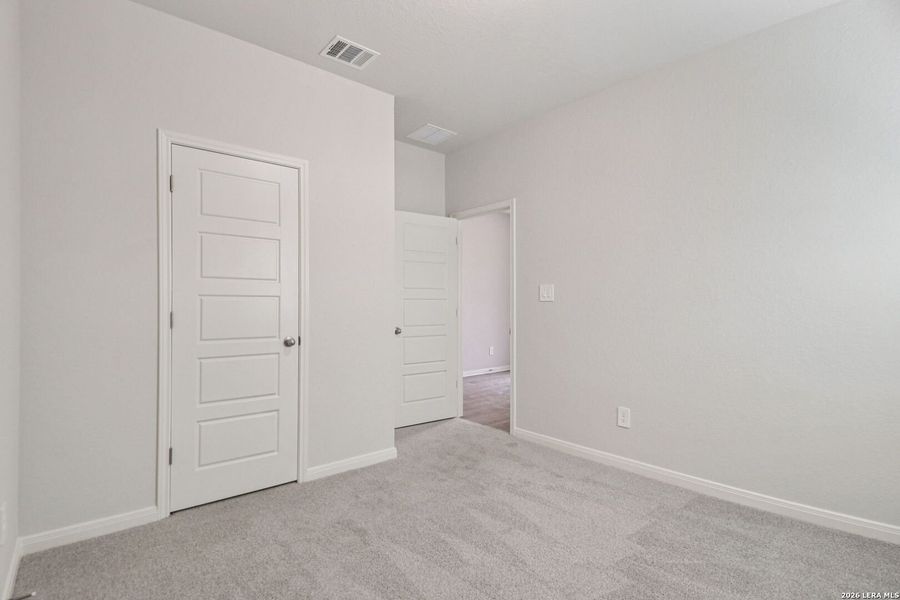 Spacious, unfurnished interior of a new home in Arcadia Ridge - Classic Series, San Antonio (Image 40).