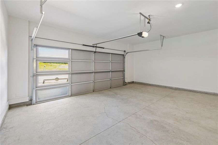 Spacious, unfurnished interior of a new home in Tribute, Hoschton (Image 24).