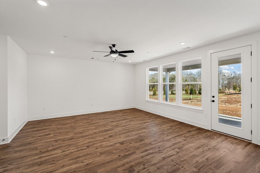 2,919sf New Home in Smyrna, TN.  - Slide 13