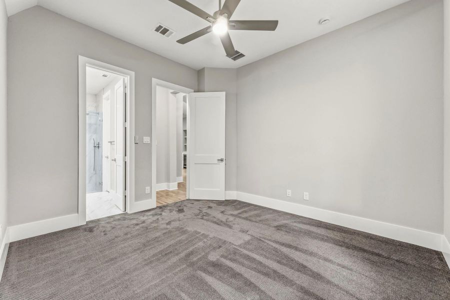 Secondary bedroom with its own private bathroom