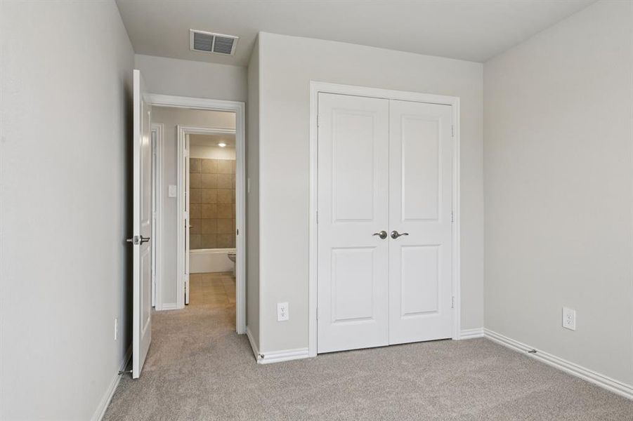 Spacious, unfurnished interior of a new home in Parks at Foster Crossing - Signature Series, Anna (Image 31).