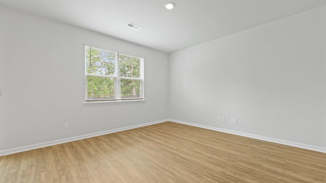 Spacious, unfurnished interior of a new home in Huggins Hill, Manning (Image 33).