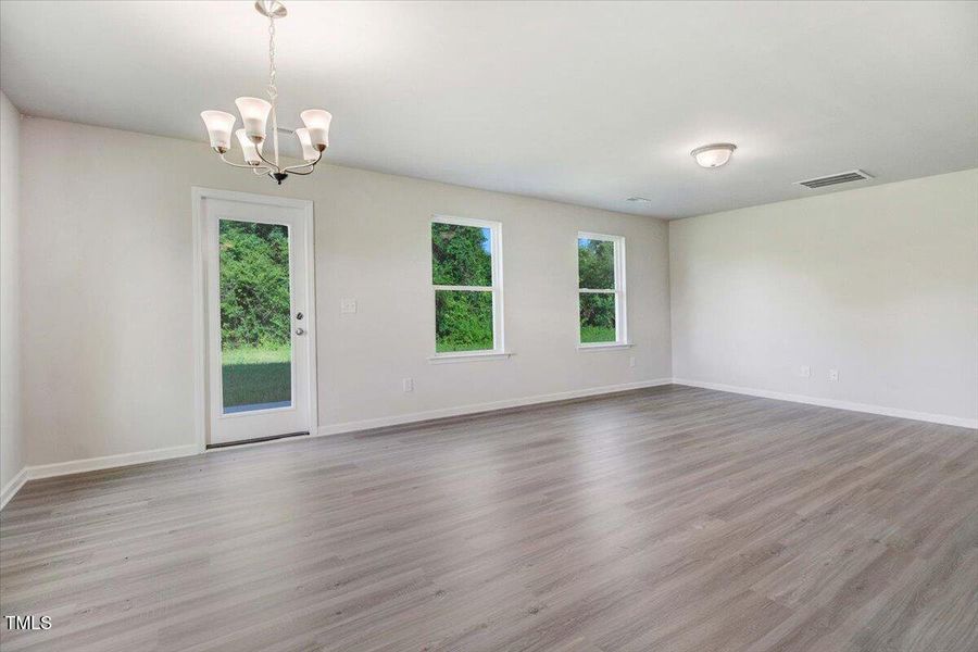 06-204 Streamlet Dr-6