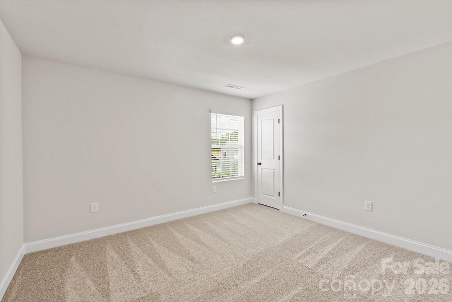 Spacious, unfurnished interior of a new home in Stagecoach Station, Gastonia (Image 9). Spacious, unfurnished interior of a new home in Stagecoach Station, Gastonia (Image 9).