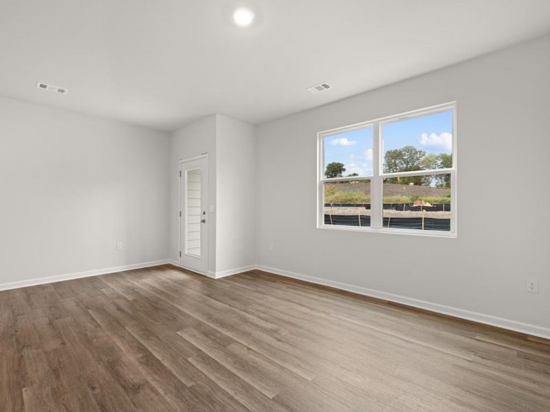 Spacious, unfurnished interior of a new home in Woodbury Park, Atlanta (Image 23). Spacious, unfurnished interior of a new home in Woodbury Park, Atlanta (Image 23).