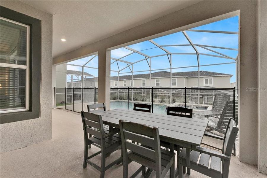 Exterior details and patio area of a home in , Davenport (Image 20).