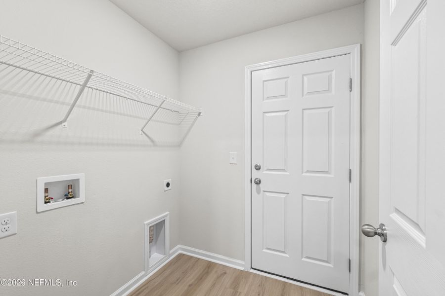 Spacious, unfurnished interior of a new home in , Jacksonville (Image 18).