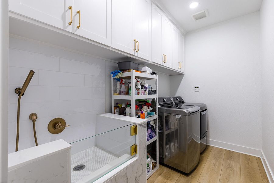 Furnished interior view inside a new home in , Belton (Image 16).