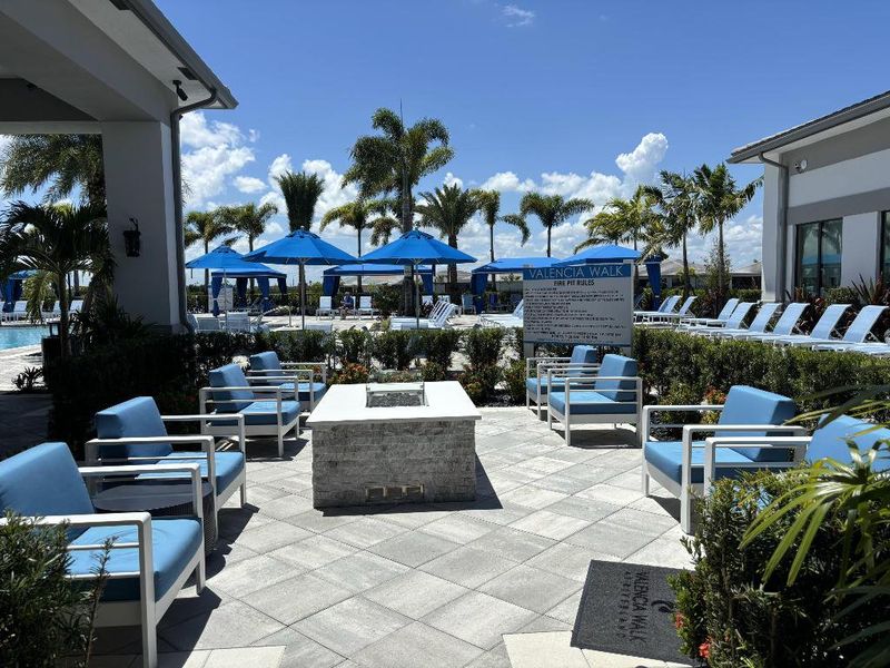 Valencia Walk Amenities