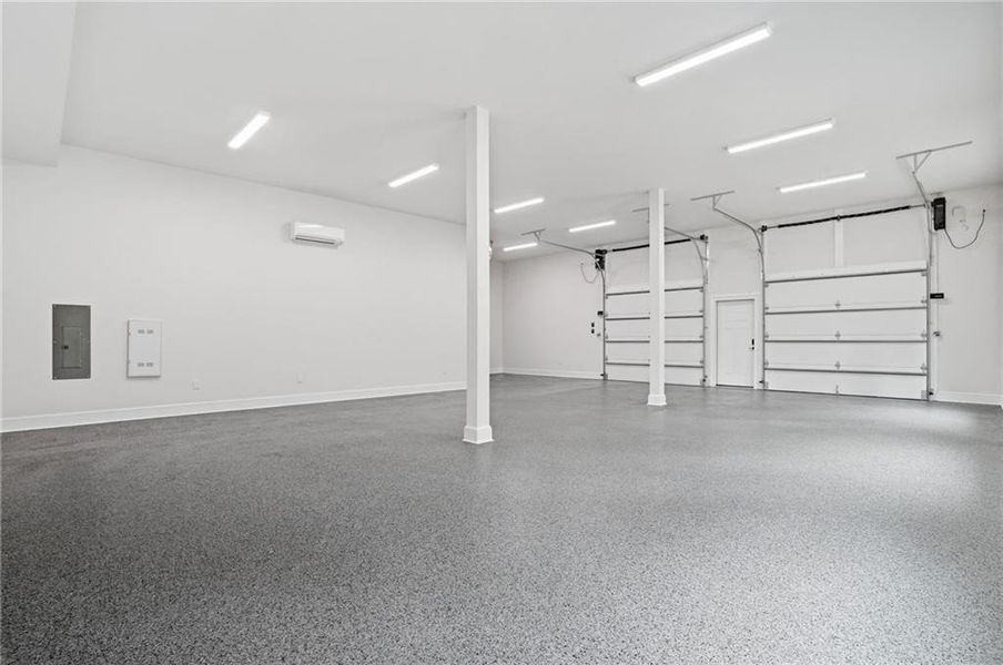 Spacious, unfurnished interior of a new home in , Acworth (Image 58).