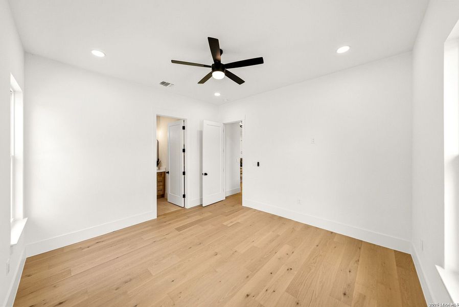 Spacious, unfurnished interior of a new home in , Boerne (Image 45).