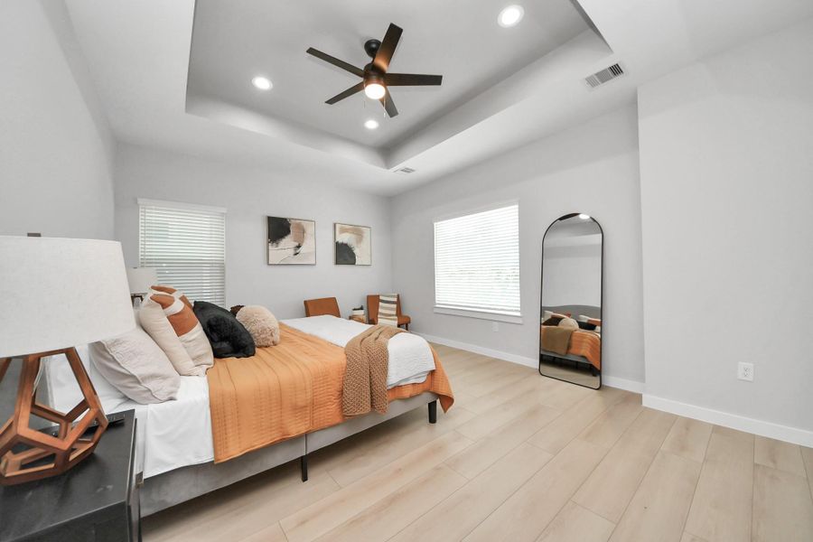 ....with views of Houston's downtown sklyline. ....with views of Houston's downtown sklyline.