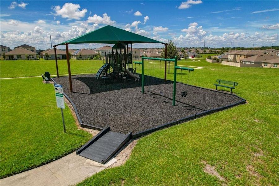Community amenities in Eden Hills, Lake Alfred (Image 51).
