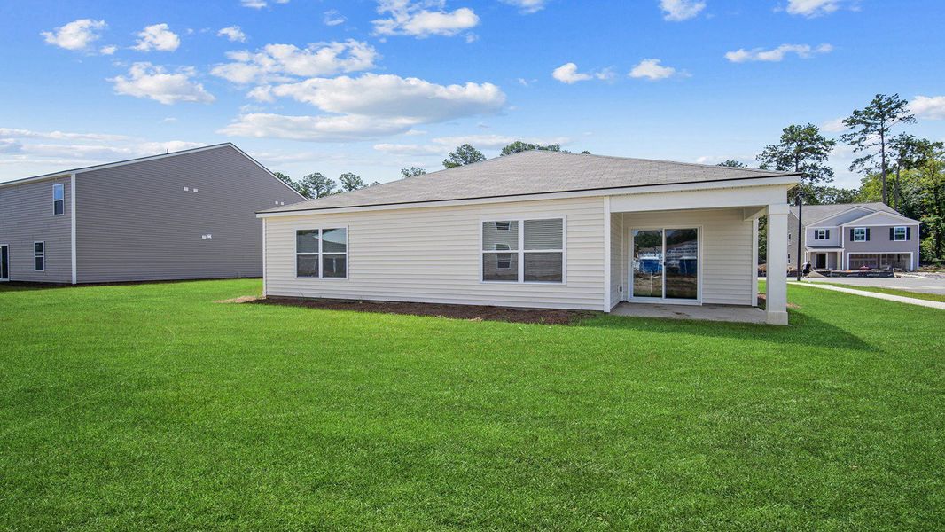 Representative exterior details of a home built from the Kerry by D.R. Horton in The Lakes at North Glynn, Brunswick (Image 3). Representative exterior details of a home built from the Kerry by D.R. Horton in The Lakes at North Glynn, Brunswick (Image 3).