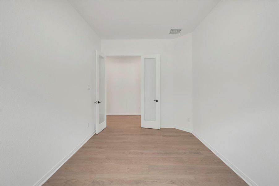 Spacious, unfurnished interior of a new home in Jordan Ranch - Terrace Collection, Fulshear (Image 31).