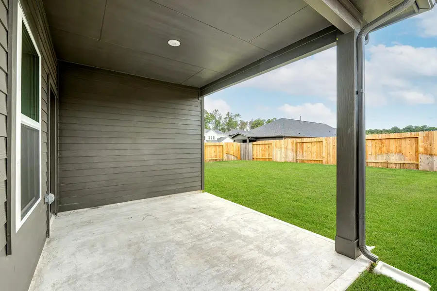 The Davenport II- Rear Covered Patio The Davenport II- Rear Covered Patio