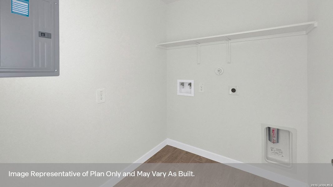 Spacious, unfurnished interior of a new home in Mayfair, New Braunfels (Image 11).