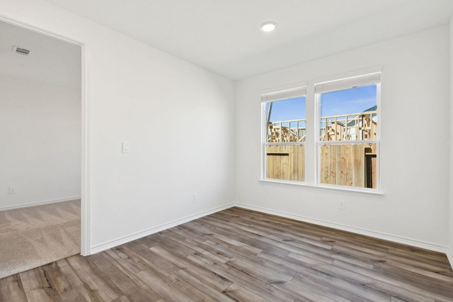Spacious, unfurnished interior of a new home in Montgomery Bend, Montgomery (Image 21).