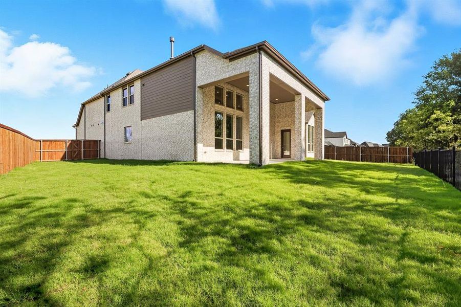 Exterior details and patio area of a home in Sonoma Verde: 70ft. lots, McLendon-Chisholm (Image 21). Exterior details and patio area of a home in Sonoma Verde: 70ft. lots, McLendon-Chisholm (Image 21).