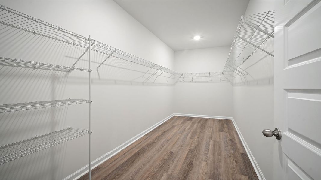 Spacious, unfurnished interior of a new home in Fernhill Farms, Statesboro (Image 21).