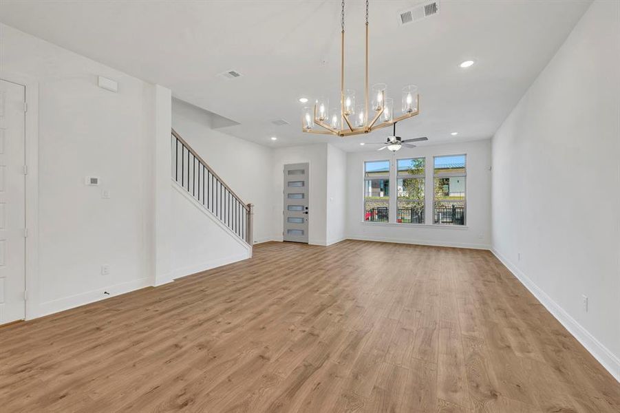 Spacious, unfurnished interior of a new home in Hillside at Las Colinas, Irving (Image 19). Spacious, unfurnished interior of a new home in Hillside at Las Colinas, Irving (Image 19).