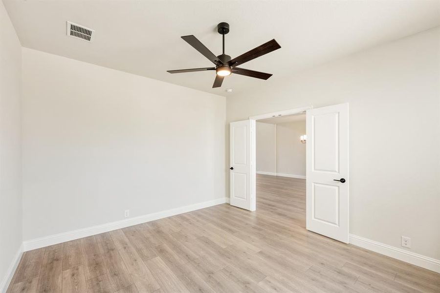 Spacious, unfurnished interior of a new home in Trees Farm, DeSoto (Image 19). Spacious, unfurnished interior of a new home in Trees Farm, DeSoto (Image 19).