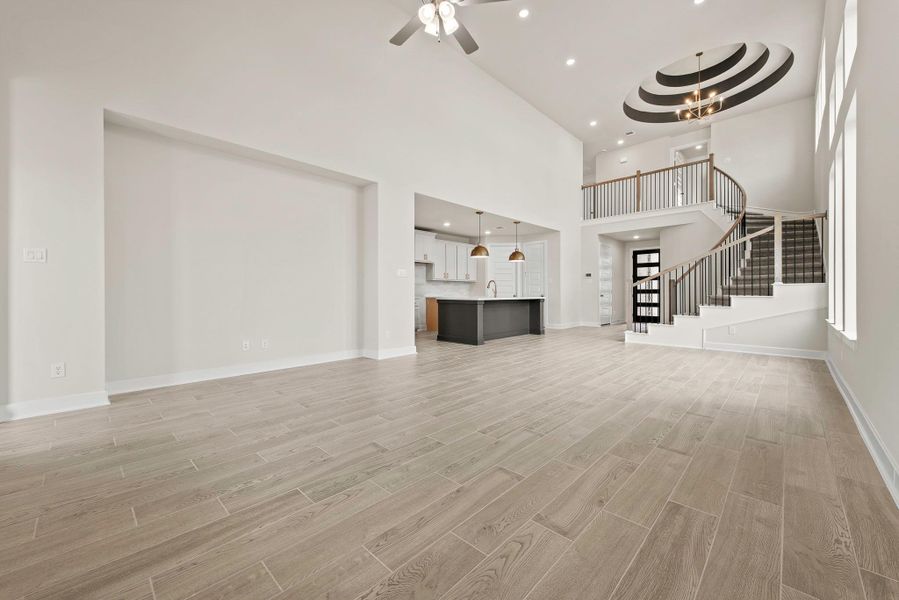 Representative image. Features, specifications, selections and colors may vary. Representative image. Features, specifications, selections and colors may vary.