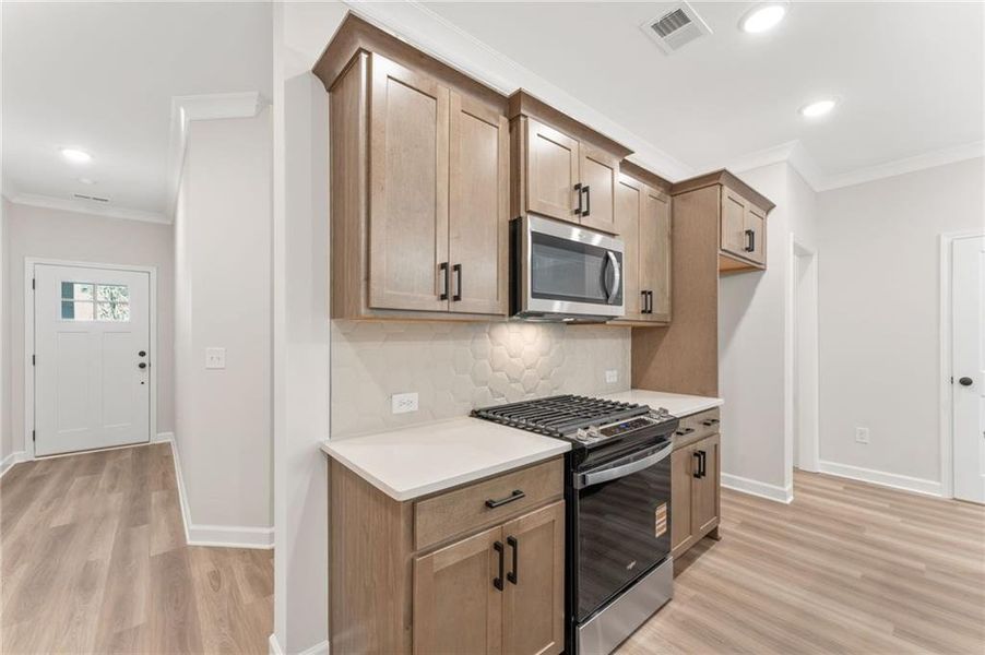 Furnished interior view inside a new home in Cherokee Township, Acworth (Image 6).