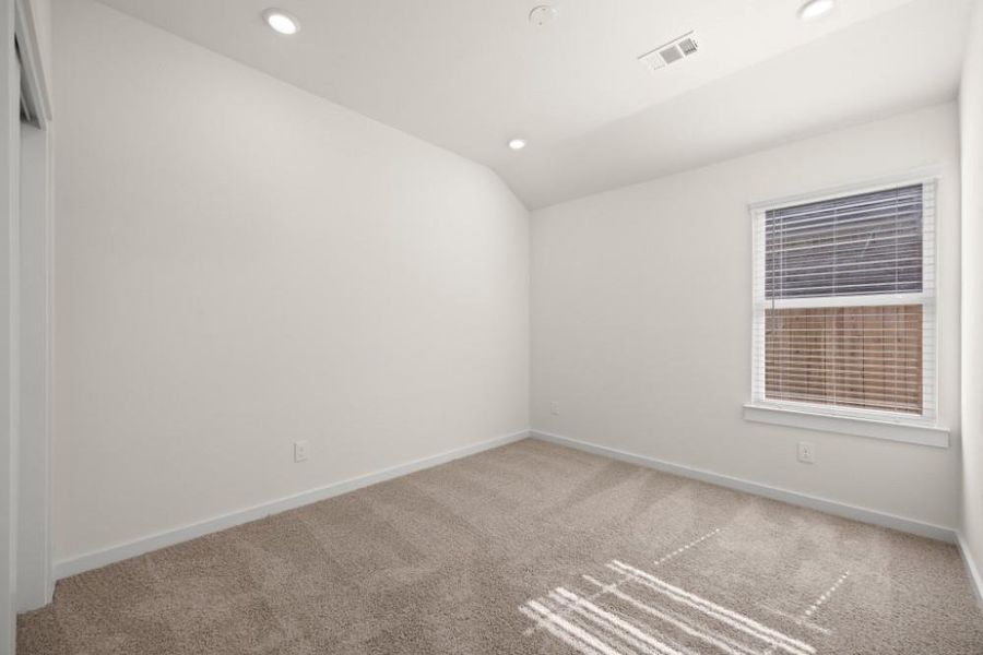 Spacious, unfurnished interior of a new home in Ashland, Angleton (Image 22).