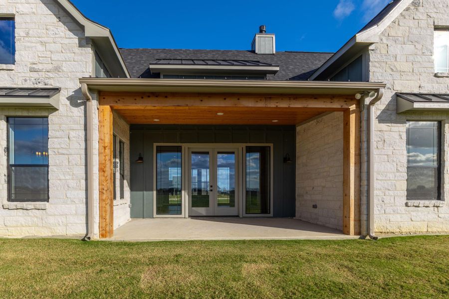 Exterior details and patio area of a home in , Schulenburg (Image 3).