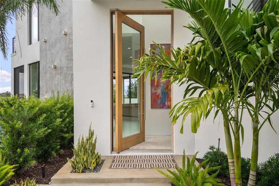 Exterior details and patio area of a home in , Windermere (Image 31).