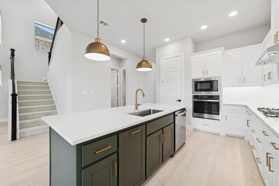 Furnished interior view inside a new home in Mantua Point Gardens, Van Alstyne (Image 8). Furnished interior view inside a new home in Mantua Point Gardens, Van Alstyne (Image 8).