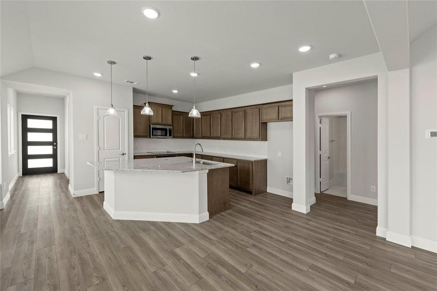 03_1640 Meadow Crest, Aubrey