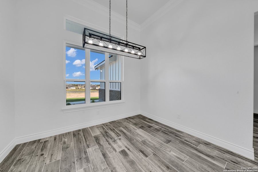 Spacious, unfurnished interior of a new home in , La Vernia (Image 39).